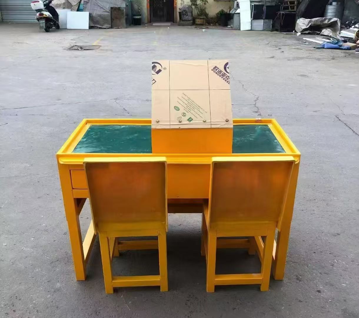 乌马河防静电导通桌井下煤矿火工品发放桌：危险品流转的安全守护者